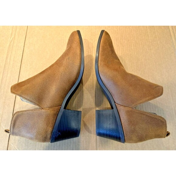 Women's Journee Collection Lola Brown Ankle Boots Size 11 - Picture 5 of 7